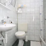 Apartman With Parking Space Preko, Ugljan - 8224 *