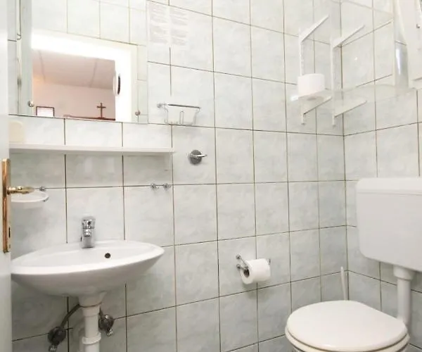 Apartman With Parking Space Preko, Ugljan - 8224