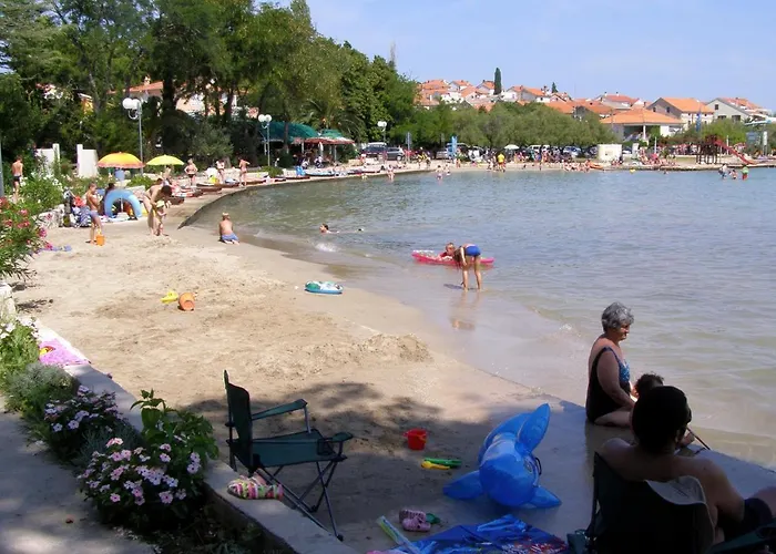 With Parking Space Preko, Ugljan - 8224 بريكو