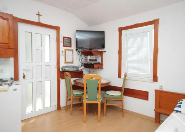 شقة With Parking Space Preko, Ugljan - 8224