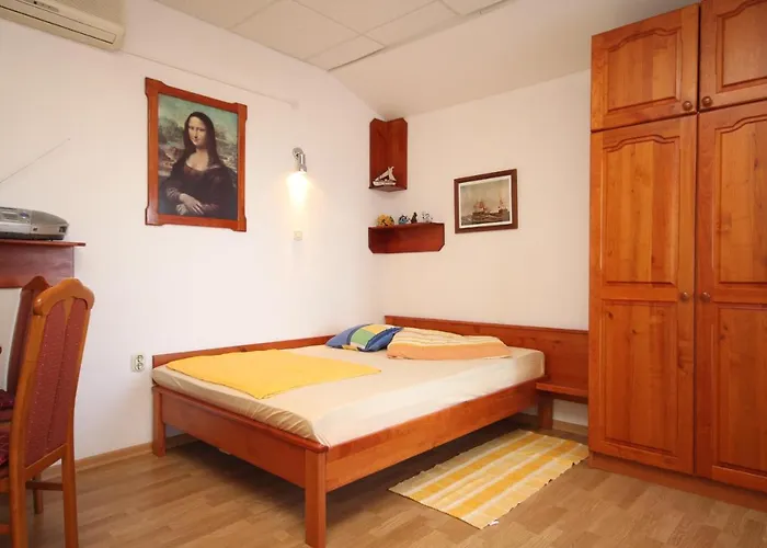 With Parking Space Preko, Ugljan - 8224 شقة *